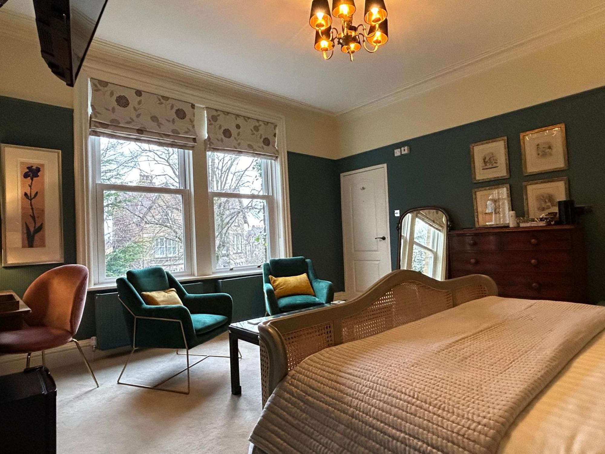 Guest house Baytree House 4*